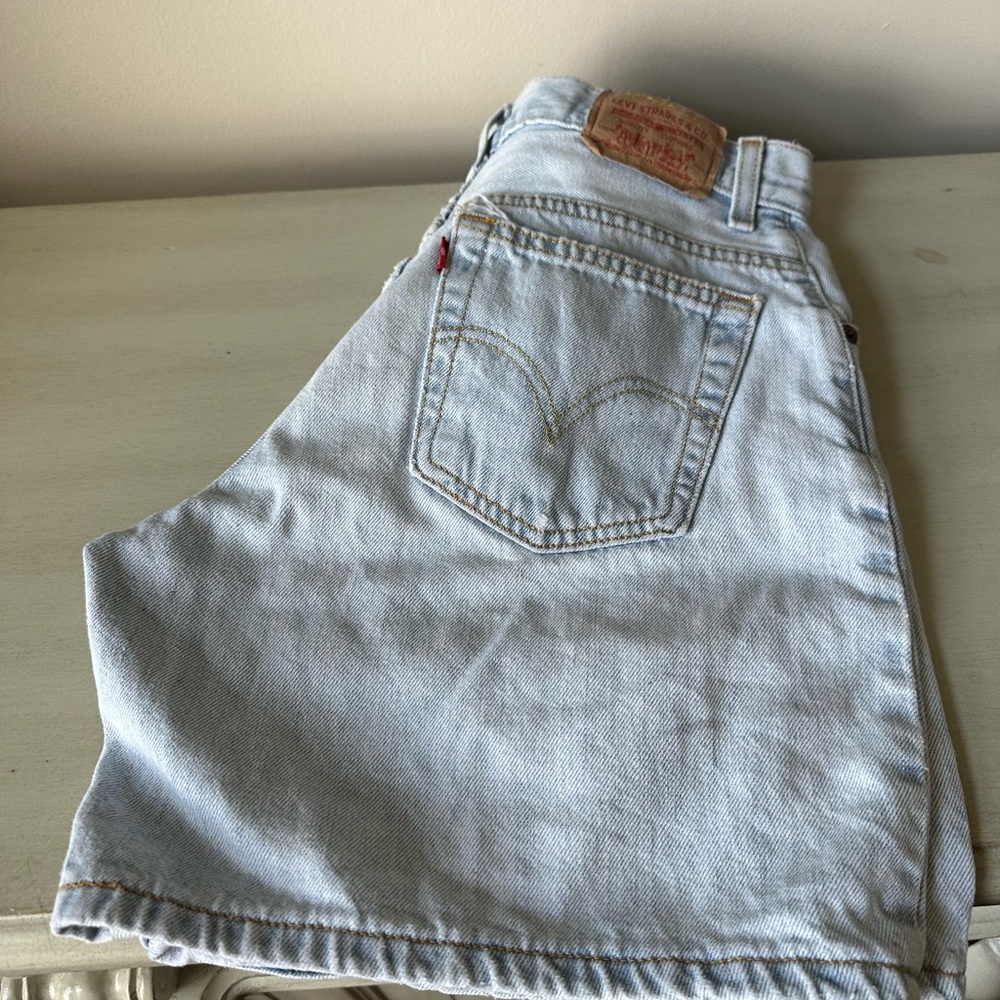 Levis vintage denim classic Womens jean shorts 8
